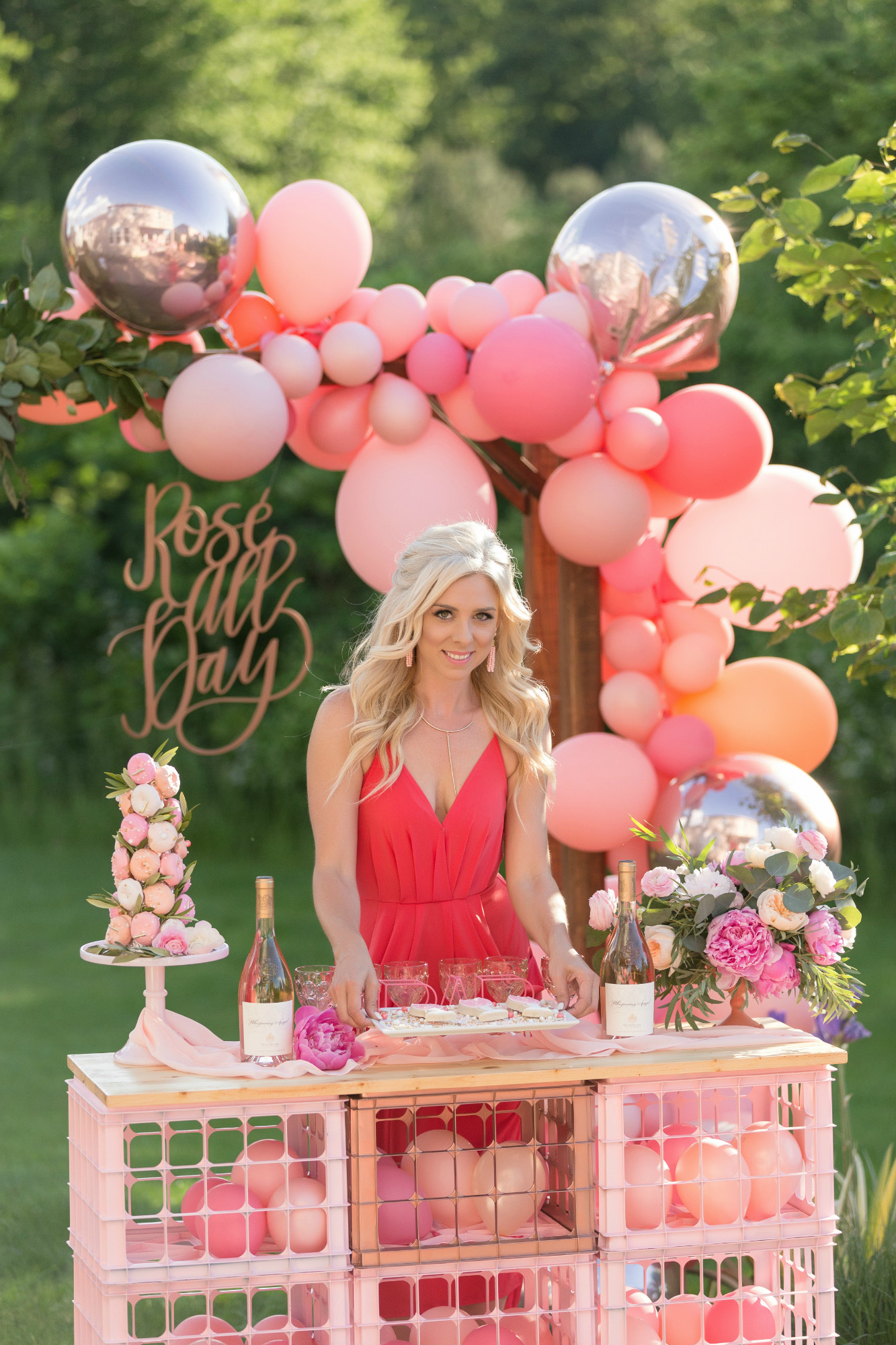 Rose Bar and Balloon Garland from One Stylish Party Rose All Day Dinner Party | Black Twine